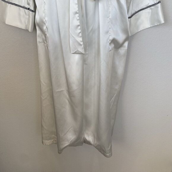 Vintage Victoria's Secret Ivory Satin Robe Black Trim Belted XS/S Bride To Be - Picture 4 of 11